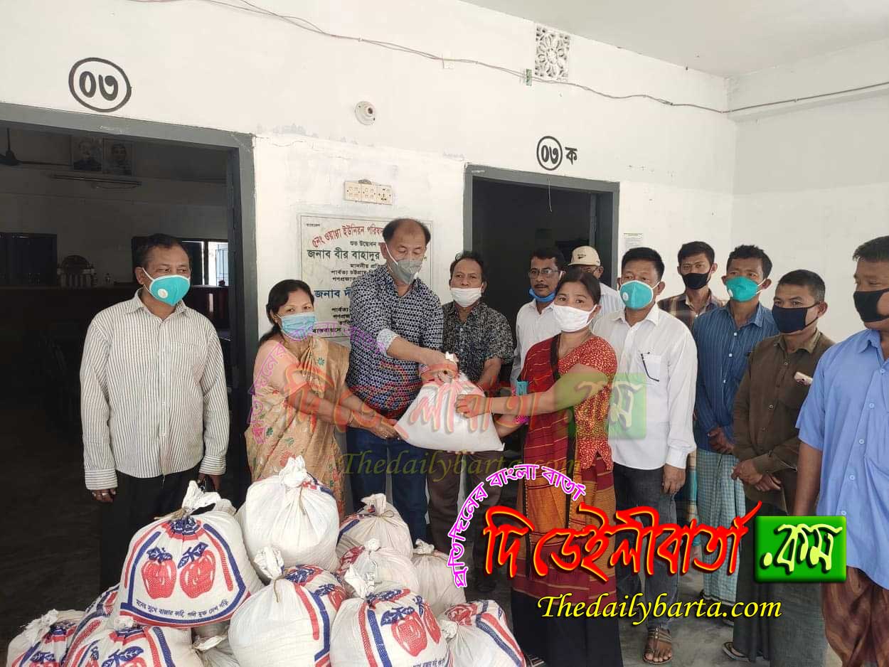 রাঙ্গামটি জেলা পরিষদের অর্থায়নে ত্রাণ পেল কাপ্তাইের ২৫০টি পরিবার